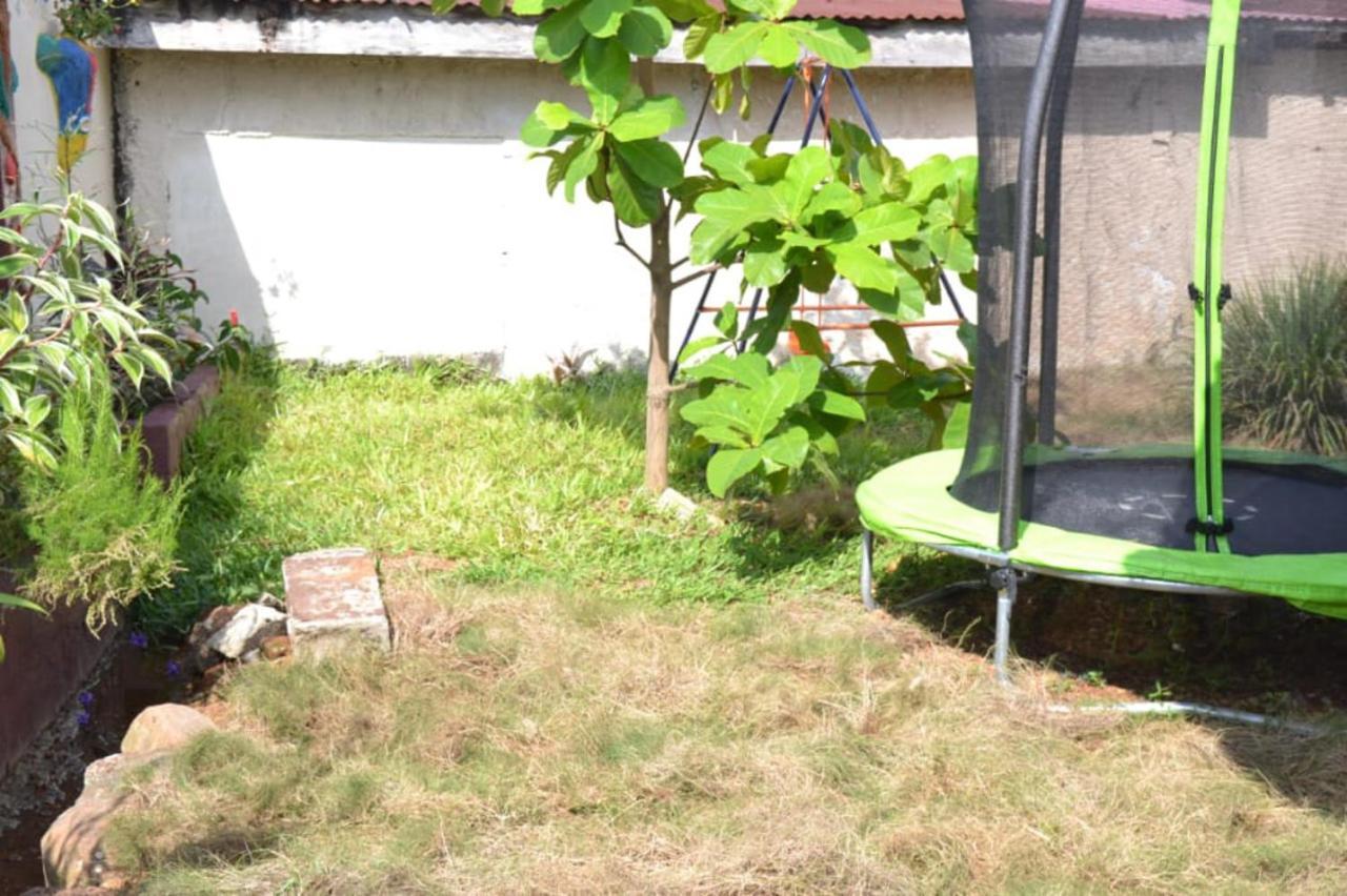 Fully Aircondition 3Bed Villa- A C- Wifi- Hotwater Freetown Exterior photo
