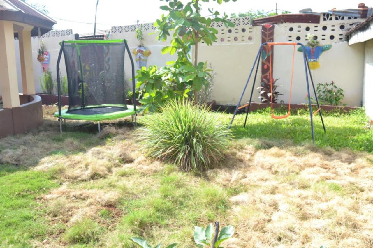 Fully Aircondition 3Bed Villa- A C- Wifi- Hotwater Freetown Exterior photo